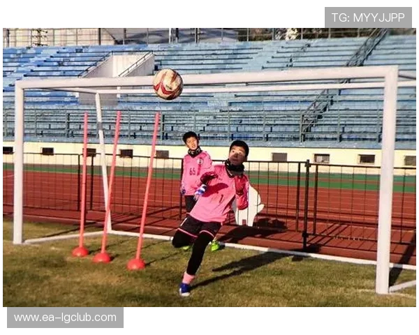 足球队主理人如何通过战略眼光与领导力塑造球队未来发展道路